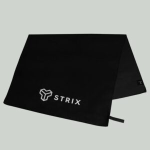 STRIX Športový uterák Medium Essential Black odhadovaná cena: 15.5 EUR